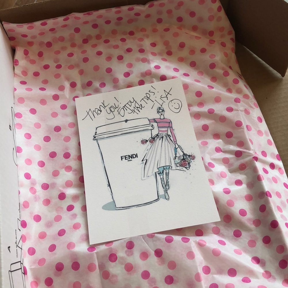 Meet your Posher ❤️👠👗👜👡👢🧣👚👙👖